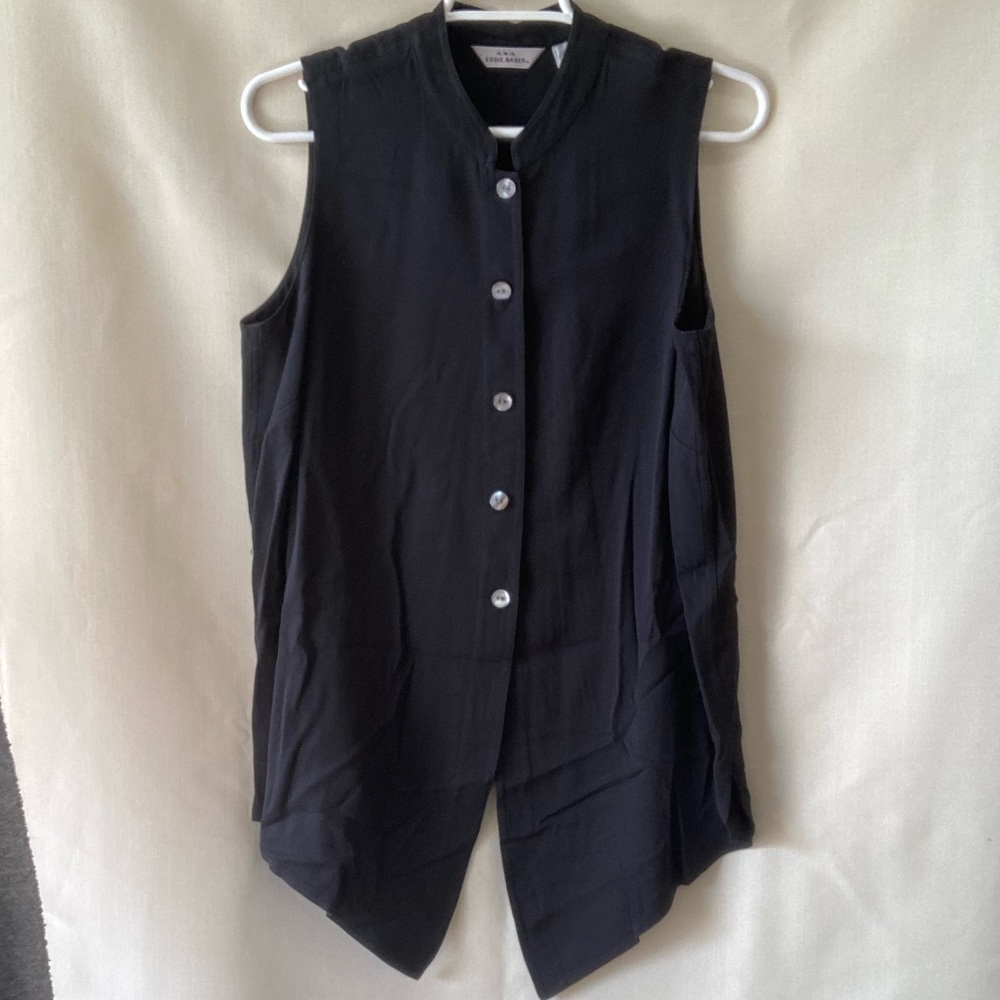 Eddie Bauer sleeveless blouse size medium in black EUC